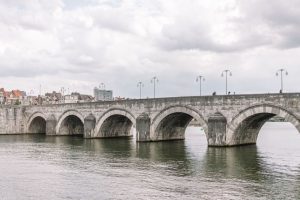 De bekende brug in Maastricht